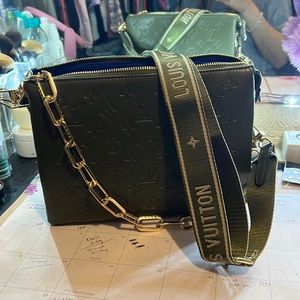 Green purse